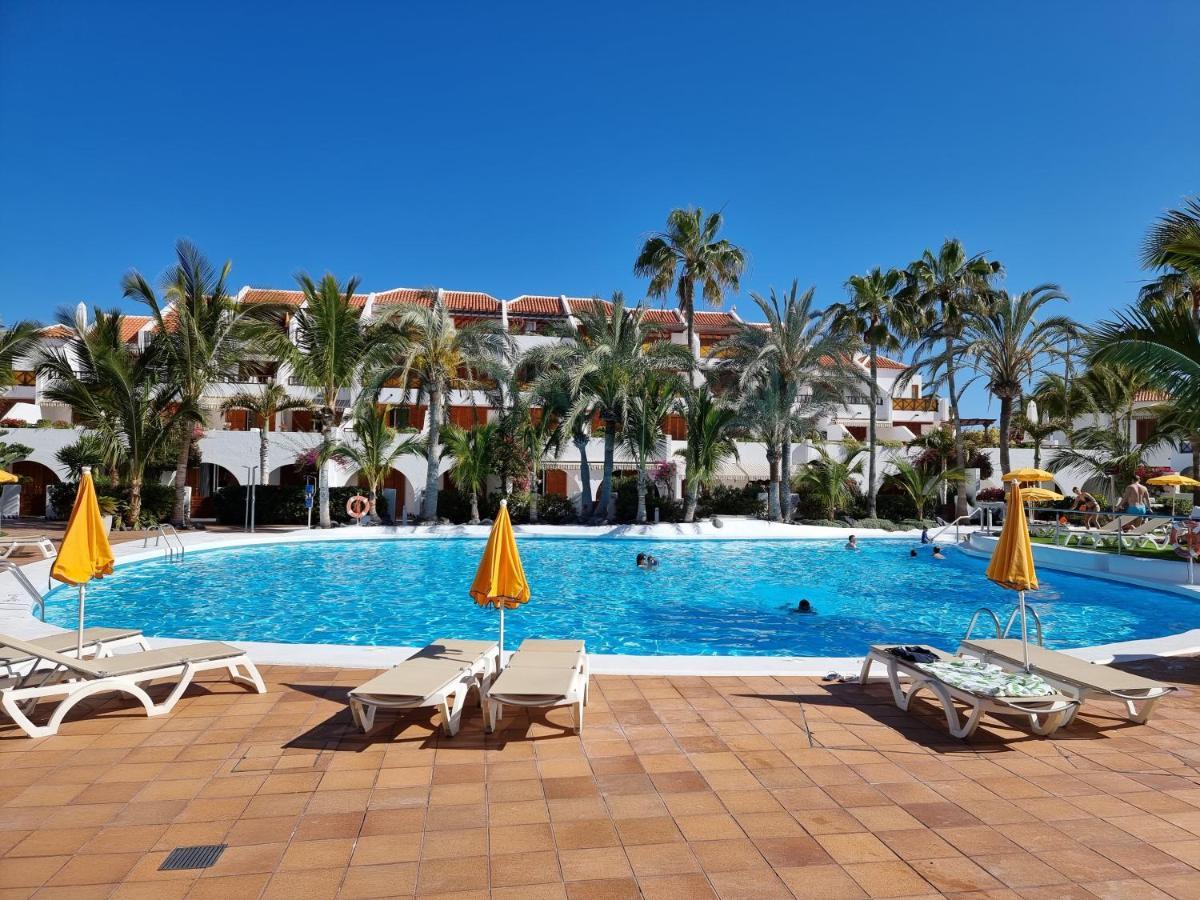Studio Apartment No 1 Directly On The Beach And Sea, Terrace, Heated Pool, Wifi Playa de las Americas  Esterno foto