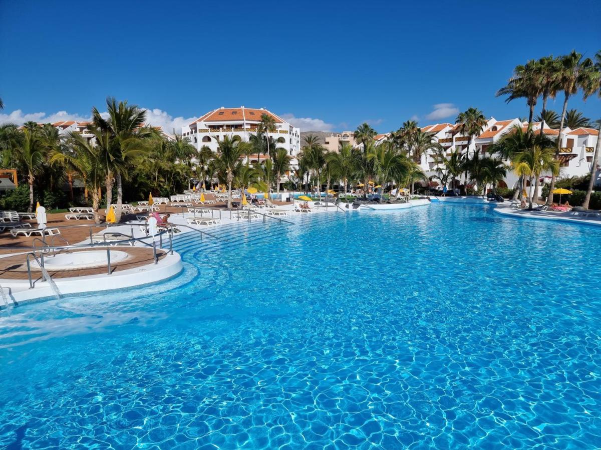 Studio Apartment No 1 Directly On The Beach And Sea, Terrace, Heated Pool, Wifi Playa de las Americas  Esterno foto