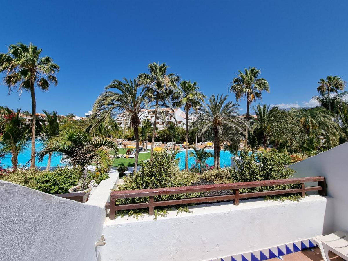 Studio Apartment No 1 Directly On The Beach And Sea, Terrace, Heated Pool, Wifi Playa de las Americas  Esterno foto