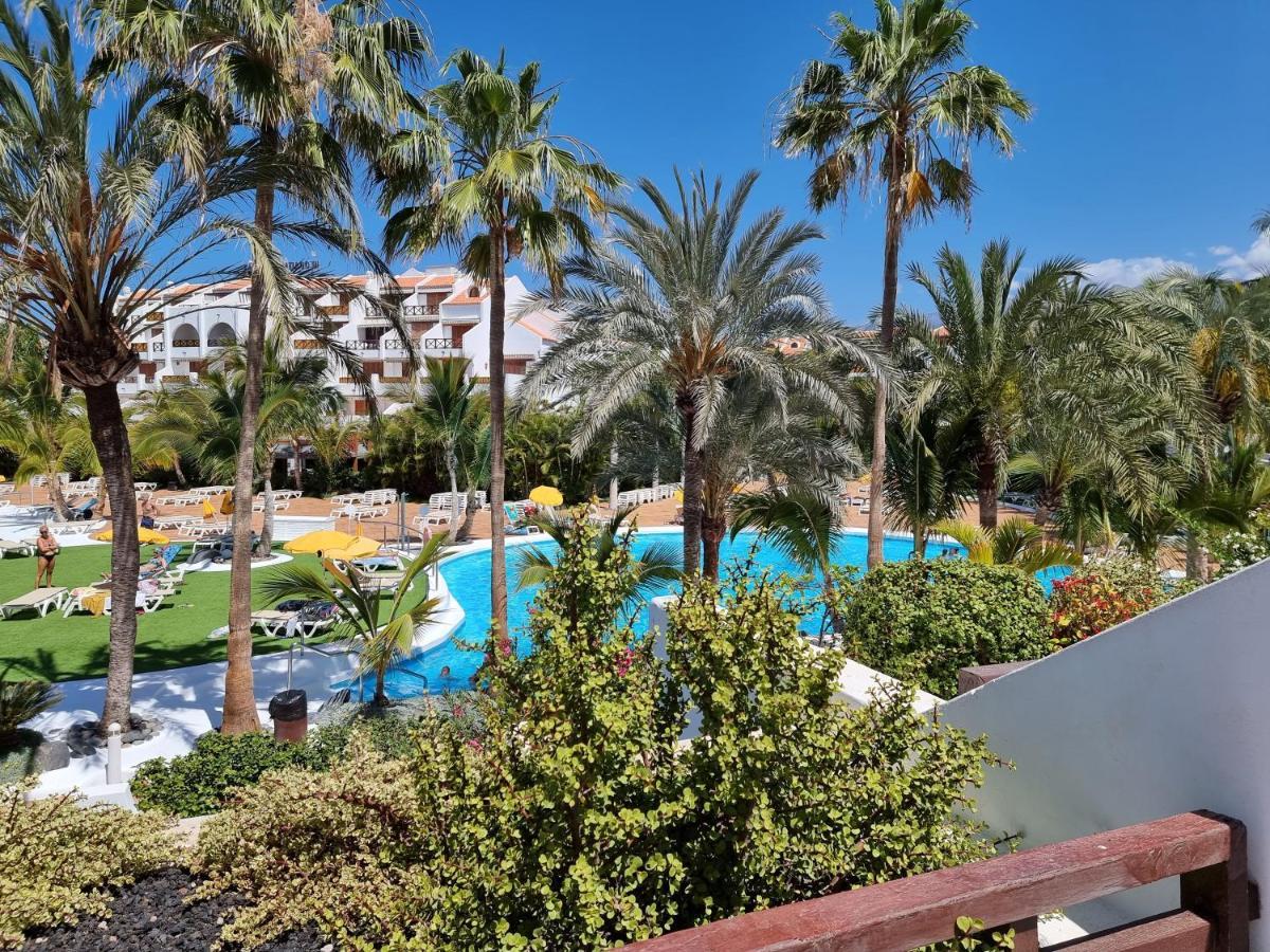 Studio Apartment No 1 Directly On The Beach And Sea, Terrace, Heated Pool, Wifi Playa de las Americas  Esterno foto