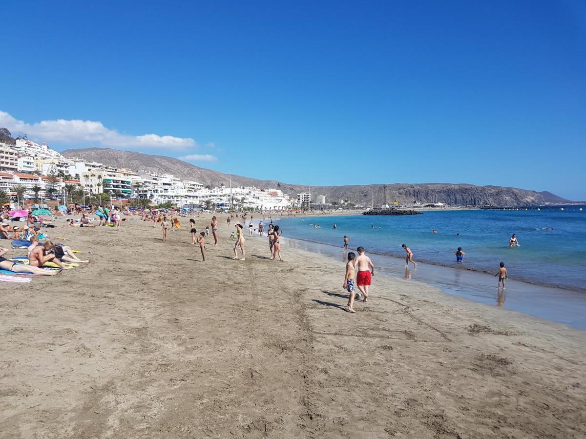 Studio Apartment No 1 Directly On The Beach And Sea, Terrace, Heated Pool, Wifi Playa de las Americas  Esterno foto